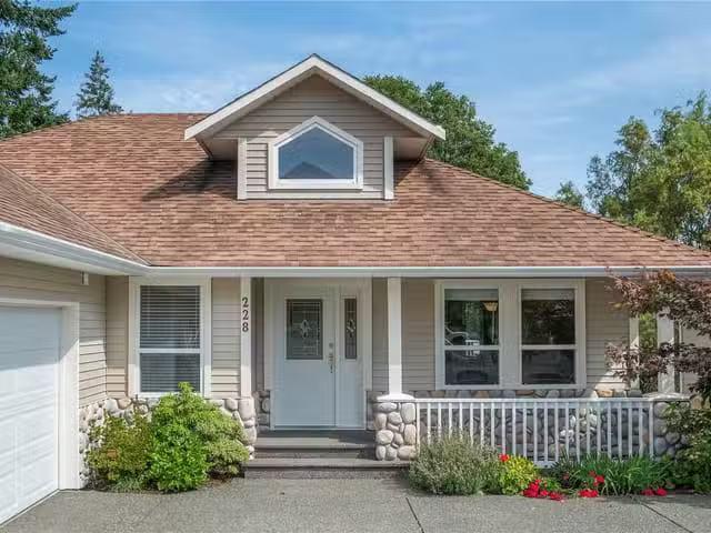 House for sale in Campbell River, 228 Maryland Rd, 1033287