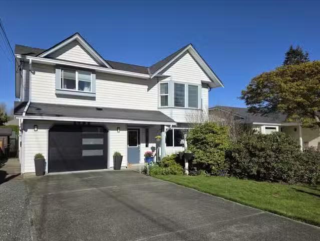 House for sale in Campbell River, 2792 Fairmile Rd, 1032262