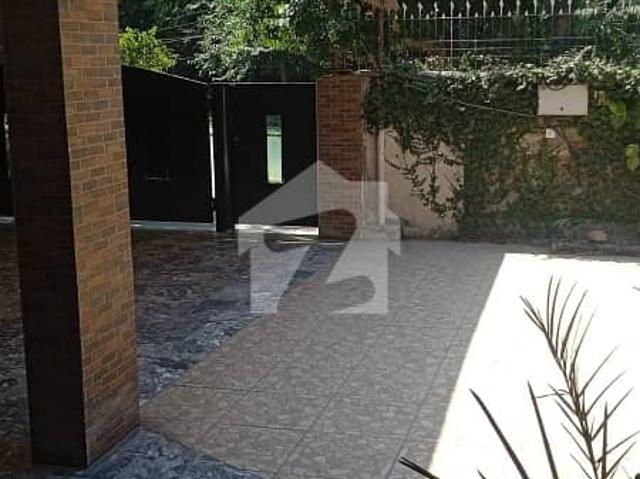 House For Sale In Cantt Beautiful Location