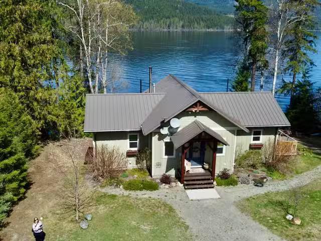 House for sale in Canim Lake, 100 Mile House, 8989 S Mahood La.