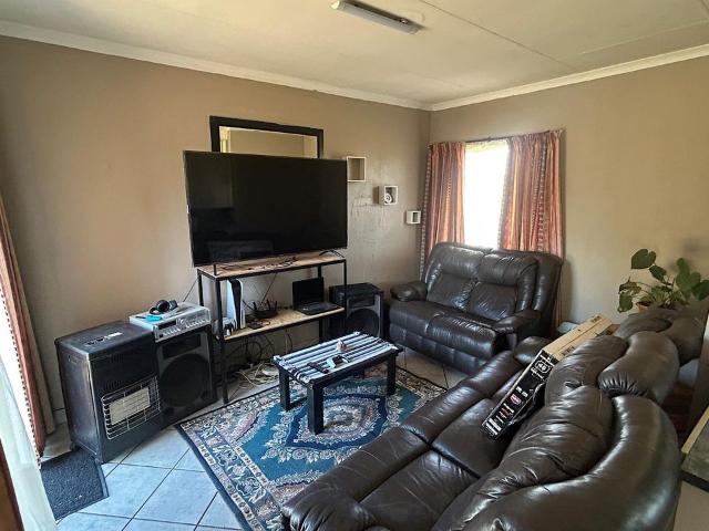 2 Bedroom house sold in Carletonville Central