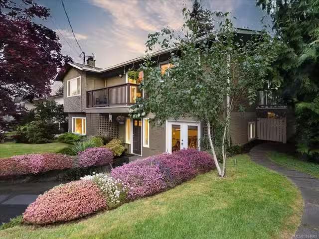 House for sale in Chemainus, 3298 Cook St, 1034683