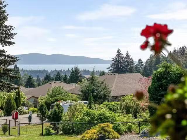 House for sale in Chemainus, 3319 Cook St, 1036195