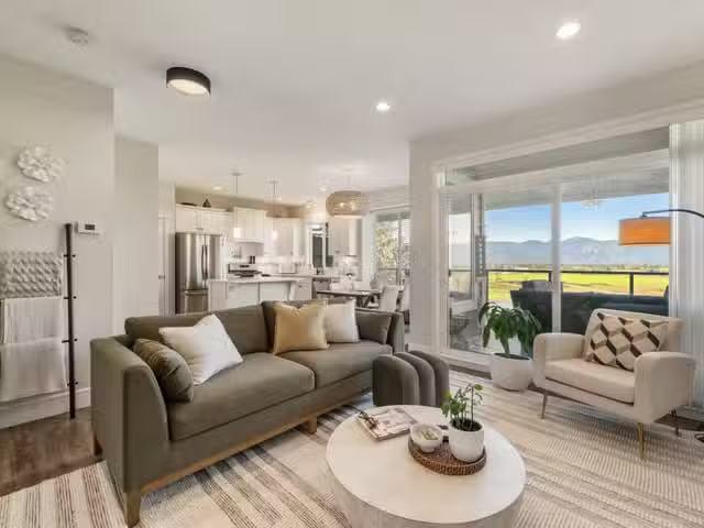 House for sale in Chilliwack, Chilliwack, 10 50634 Ledgestone.