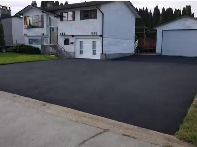 House for sale in Chilliwack, Chilliwack, 46494 Elliott Avenue.