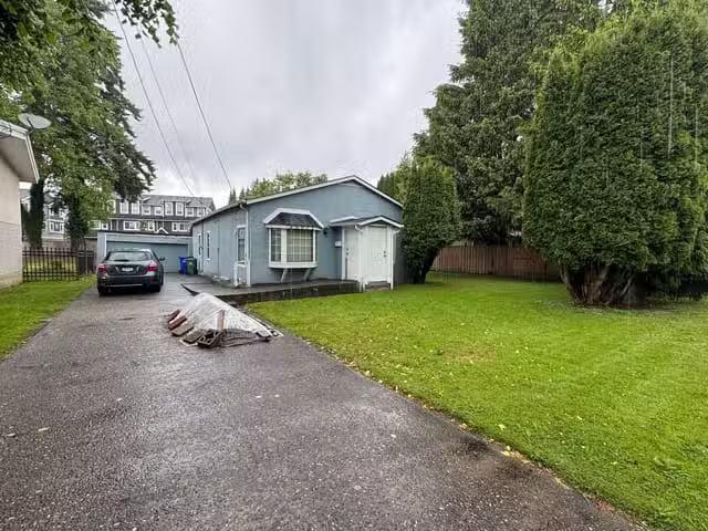 House for sale in Chilliwack, Chilliwack, 46071 Mellard Avenue.