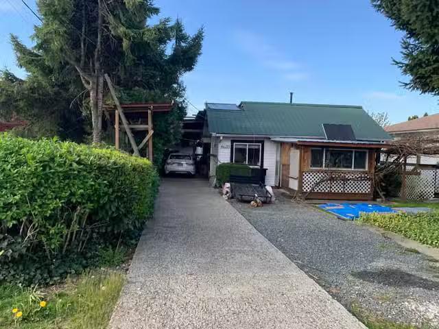 House for sale in Chilliwack, Chilliwack, 46275 Portage Avenue.