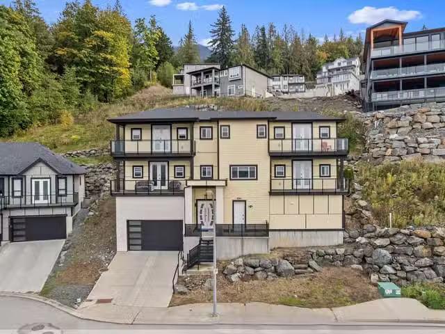 House for sale in Chilliwack, Chilliwack, 8204 Harvest Place.