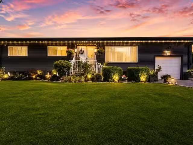 House for sale in Chilliwack, Chilliwack, 8550 Norman Crescent.