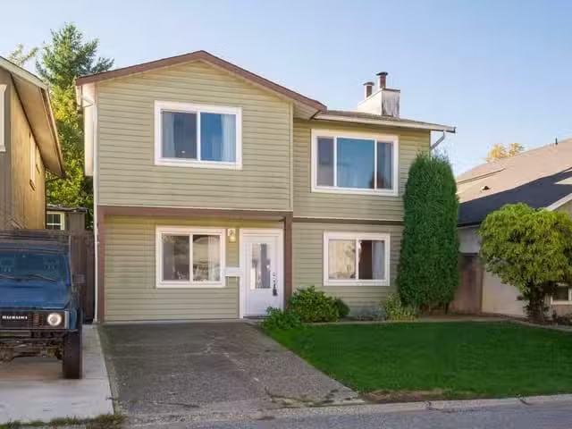 House for sale in Chilliwack, Chilliwack, 8558 Mc Cutcheon Ave.