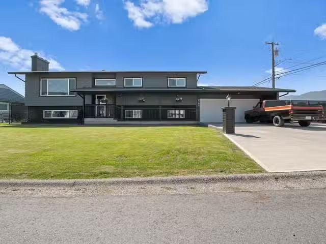 House for sale in Chilliwack, Chilliwack, 8789 Butchart Street.