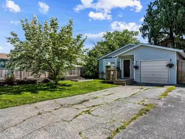 House for sale in Chilliwack, Chilliwack, 8880 Allard Street.