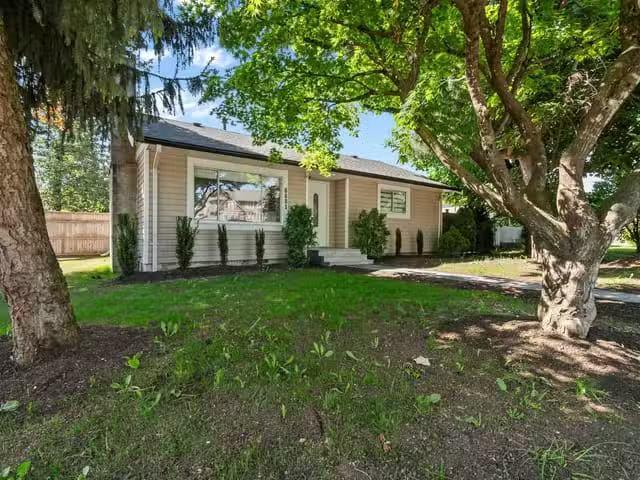 House for sale in Chilliwack, Chilliwack, 8881 Nowell Street.