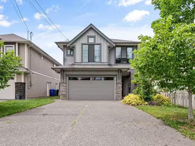 House for sale in Chilliwack, Chilliwack, 9239 Mc Naught Road.
