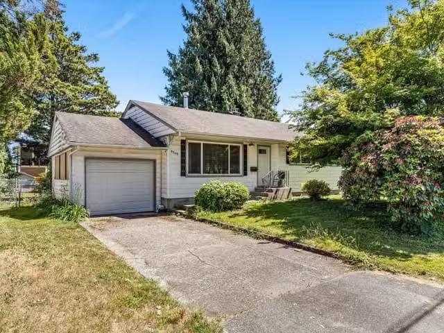 House for sale in Chilliwack, Chilliwack, 9740 Carleton Street.