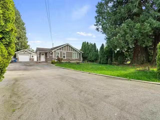 House for sale in Chilliwack, Chilliwack, 9716 Corbould Street.