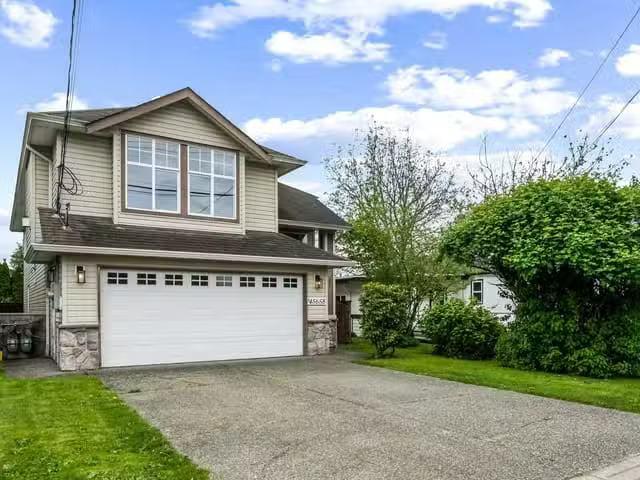 House for sale in Chilliwack, Chilliwack, B 45658 Lewis Avenue.