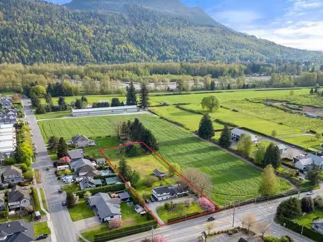 House for sale in Chilliwack, Sardis, 44366 Keith Wilson Road.