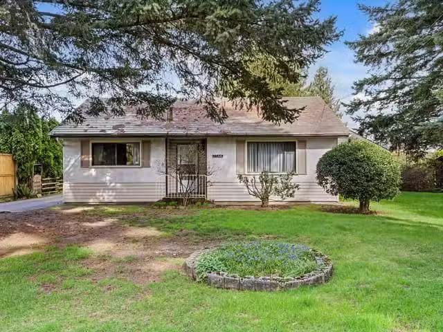 House for sale in Chilliwack, Sardis, 44653 Keith Wilson Road.