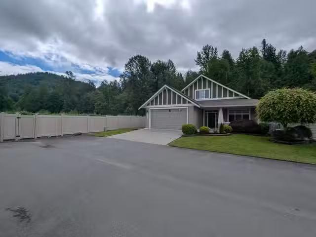 House for sale in Chilliwack, Sardis, 46570 Hearthstone Avenue.