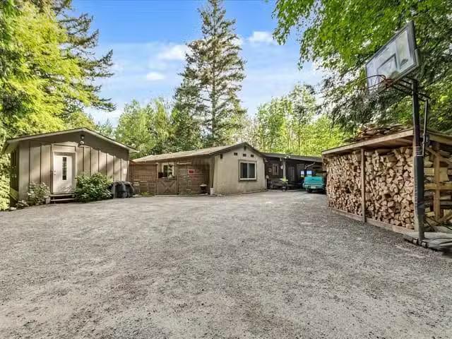 House for sale in Chilliwack, Sardis, 46675 Extrom Road, 26314.