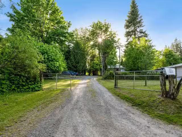 House for sale in Chilliwack, Sardis, 47400 Extrom Road, 26314.
