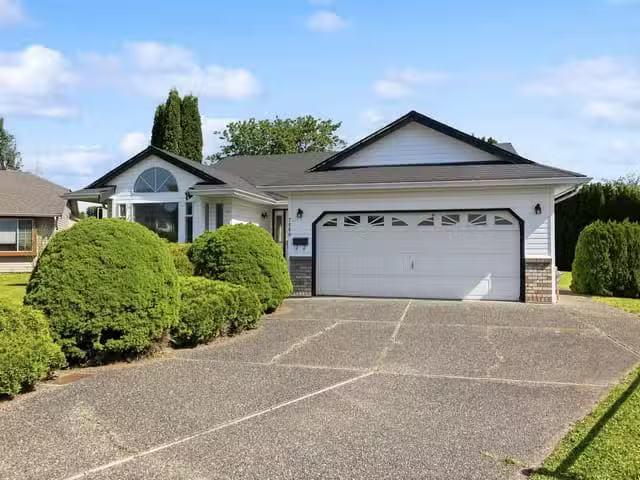 House for sale in Chilliwack, Sardis, 7660 Sapphire Drive, 263.