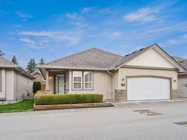 House for sale in Chilliwack, Sardis, 13 45819 Stevenson Road.