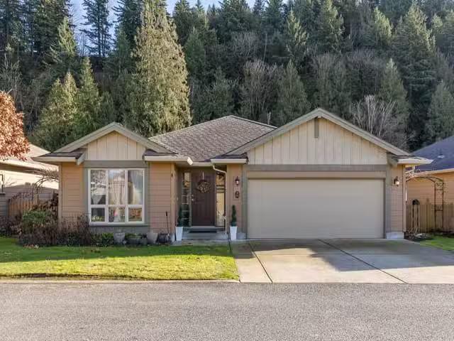 House for sale in Chilliwack, Sardis, 100 46000 Thomas Road, 2.