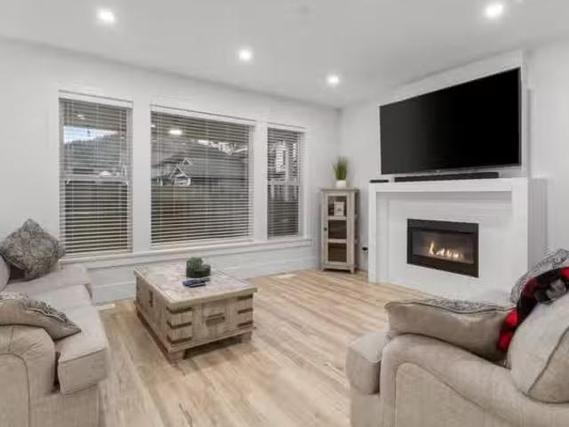 House for sale in Chilliwack, Sardis, 39 46211 Promontory Road.