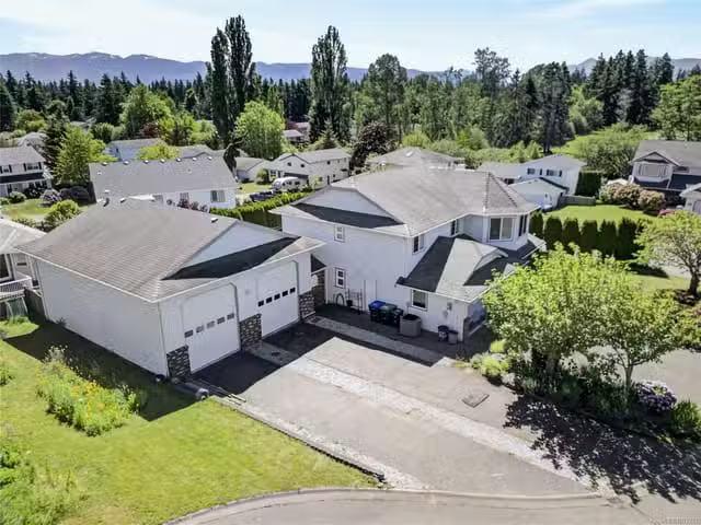 House for sale in Comox, 1425 Sabre Ct, 1037721