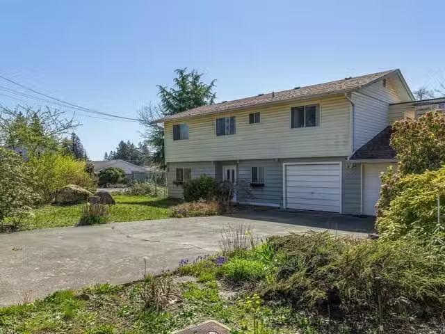 House for sale in Comox, 2071 Gull Ave, 1032555
