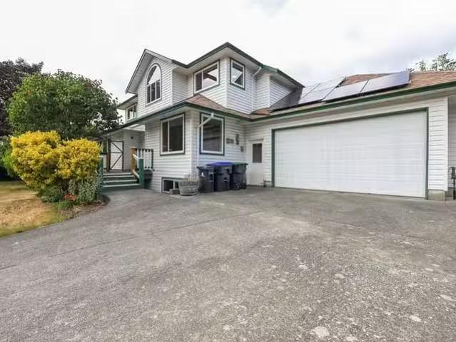 House for sale in Comox, 2112 Stellar Ct, 1039400