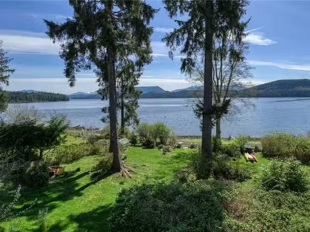 House for sale in Coal Harbour, 321 Harbour Rd, 1032977
