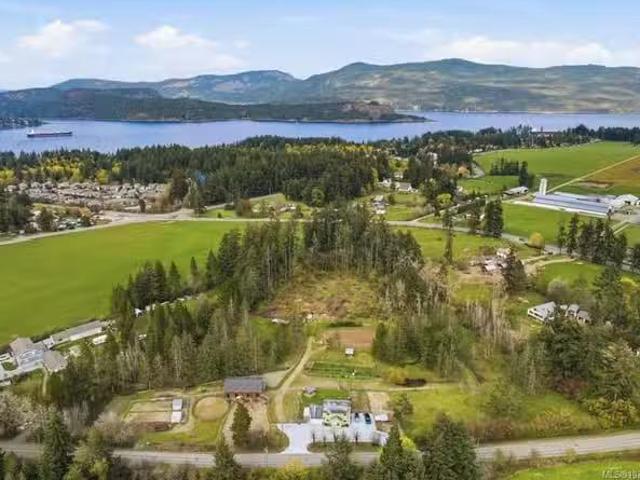 House for sale in Cobble Hill, 4425 Telegraph Rd, 1039959