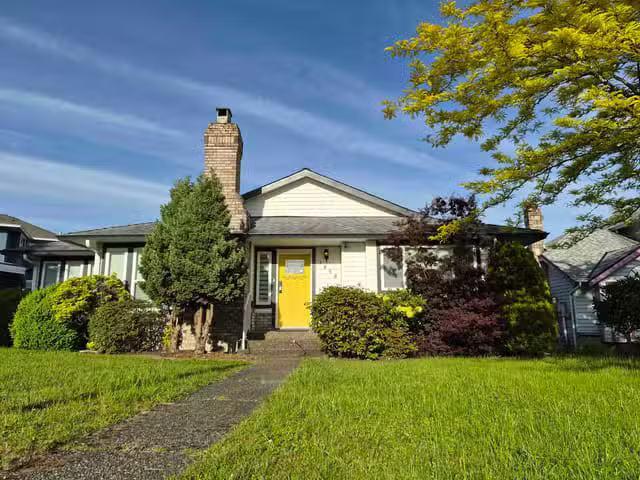 House for sale in Coquitlam, Coquitlam, 1858 Walnut Crescent.