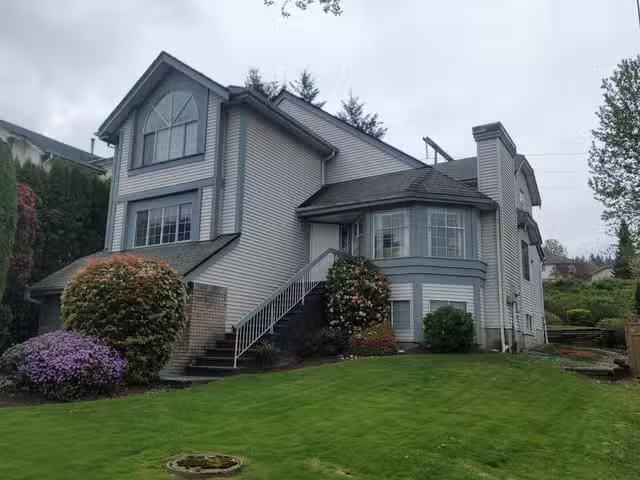 House for sale in Coquitlam, Coquitlam, 2925 Cliffrose Crescen.