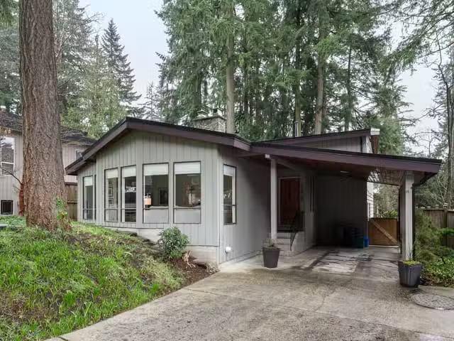 House for sale in Coquitlam, Coquitlam, 2376 King Albert Avenu.