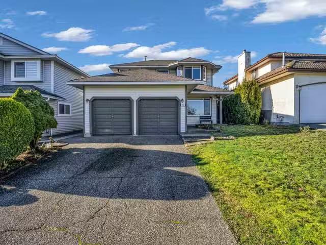 House for sale in Coquitlam, Coquitlam, 642 Lost Lake Drive, 2.