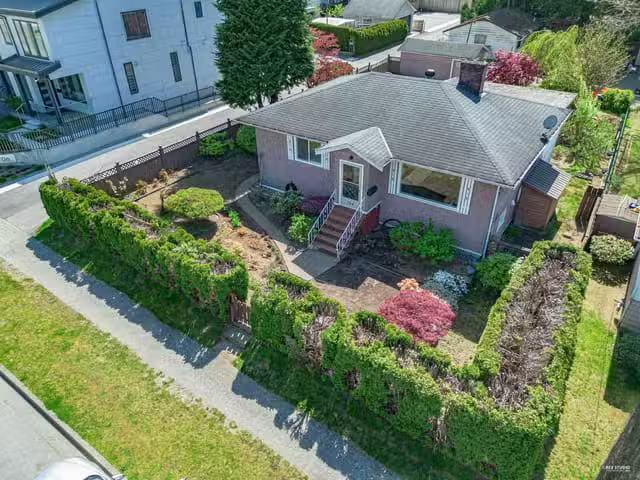 House for sale in Coquitlam, Coquitlam, 704 Smith Avenue, 2631.