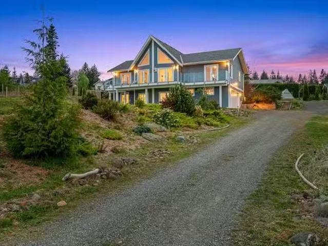 House for sale in Courtenay, 6481 Eagles Dr, 1034113