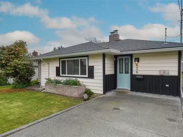 House for sale in Courtenay, 656 14th St, 1034096