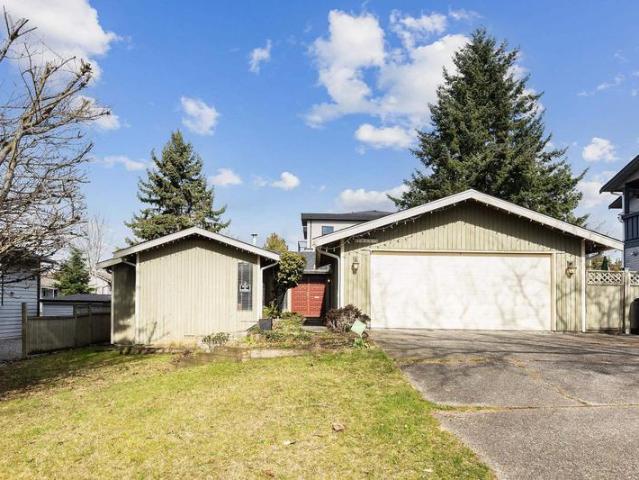 House for sale in Cloverdale BC, Surrey, Cloverdale, 18177 59.