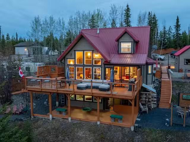 House for sale in Cluculz Lake, PG Rural West, 56954 S Somerse.