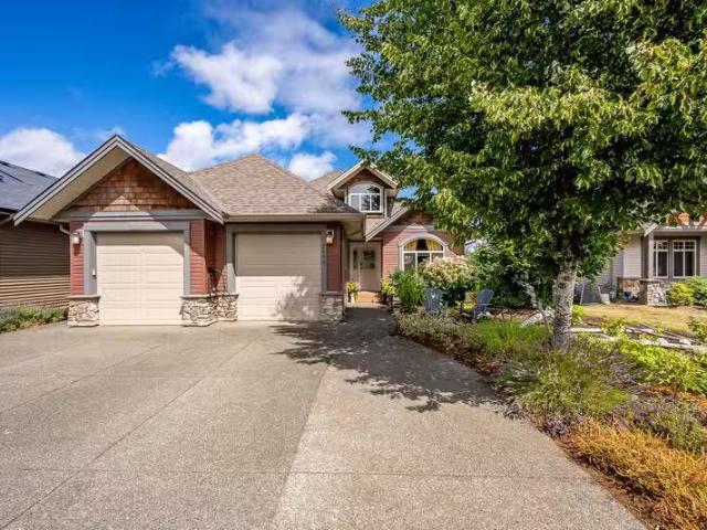 House for sale in Cumberland, Cumberland, 2636 Kendal Ave, 972.