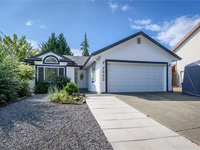 House for sale in Cumberland, Cumberland, 2805 Ulverston Ave.