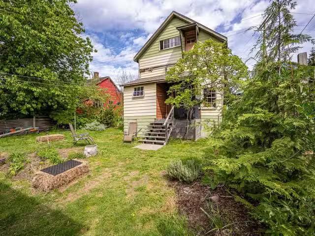House for sale in Cumberland, 2637 Dunsmuir Ave, 1036480