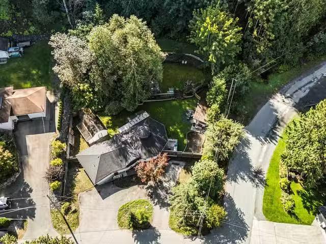 House for sale in Cultus Lake, Cultus Lake & Area, 45942 Sleep.