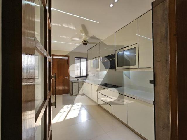 House For sale In D 12