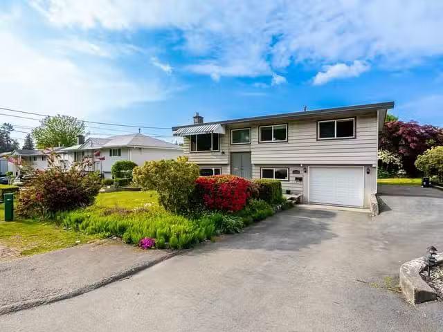 House for sale in Delta, N. Delta, 11065 86 Avenue, 263143473